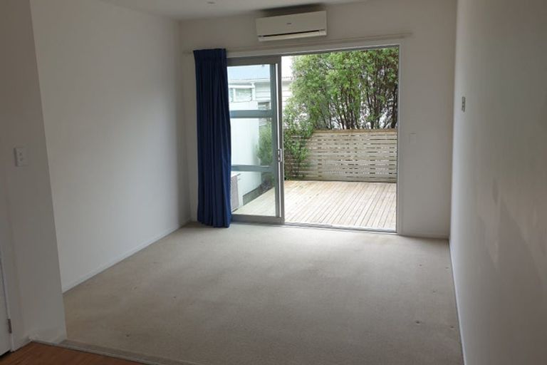 Photo of property in 10/32u Dr Taylor Terrace, Johnsonville, Wellington, 6037