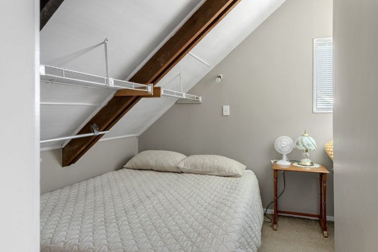 Photo of property in 92 Henley Street, Westport, 7825