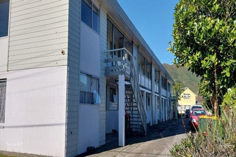 Photo of property in 46 Awamutu Grove, Waiwhetu, Lower Hutt, 5010