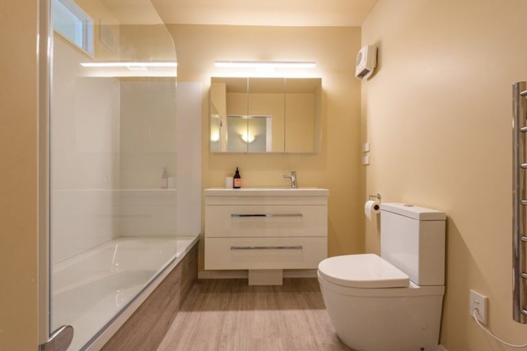 Photo of property in Pirie Street Townhouses, 20/35u Pirie Street, Mount Victoria, Wellington, 6011