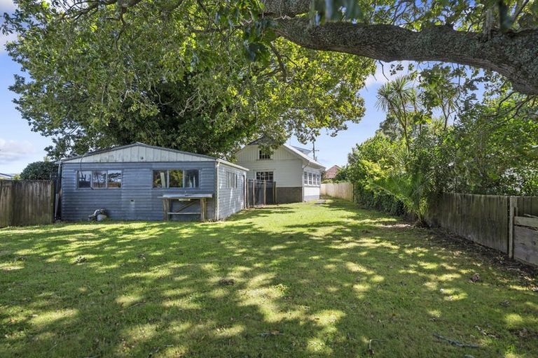 Photo of property in 13 Karaka Street, Helensville, 0800