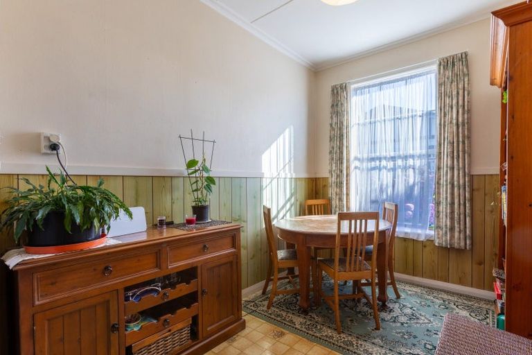 Photo of property in 19 Atkinson Street, Woodville, 4920