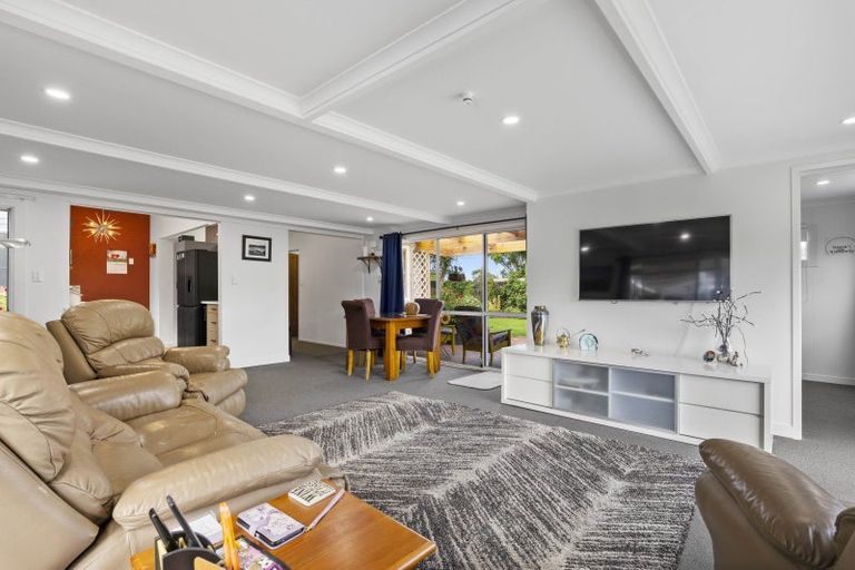 Photo of property in 59 Patu-kukupa Street, Manaia, 4612