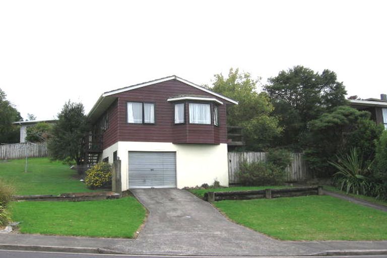 Photo of property in 16 Kotinga Avenue, Glen Eden, Auckland, 0602