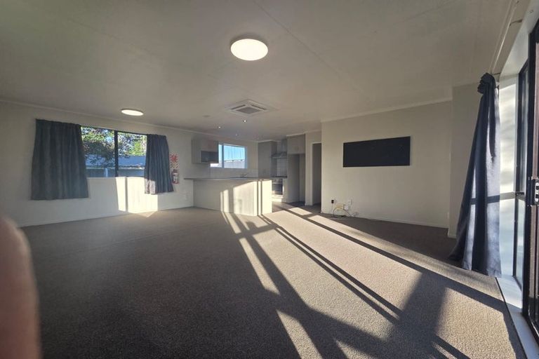Photo of property in 42 Lagoon Place, Poike, Tauranga, 3112