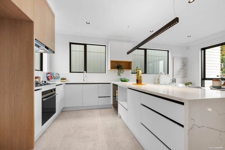 Photo of property in 5/31 Hill Crescent, New Lynn, Auckland, 0600