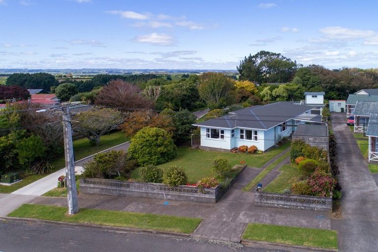 Photo of property in 38 Tawhiti Road, Hawera, 4610