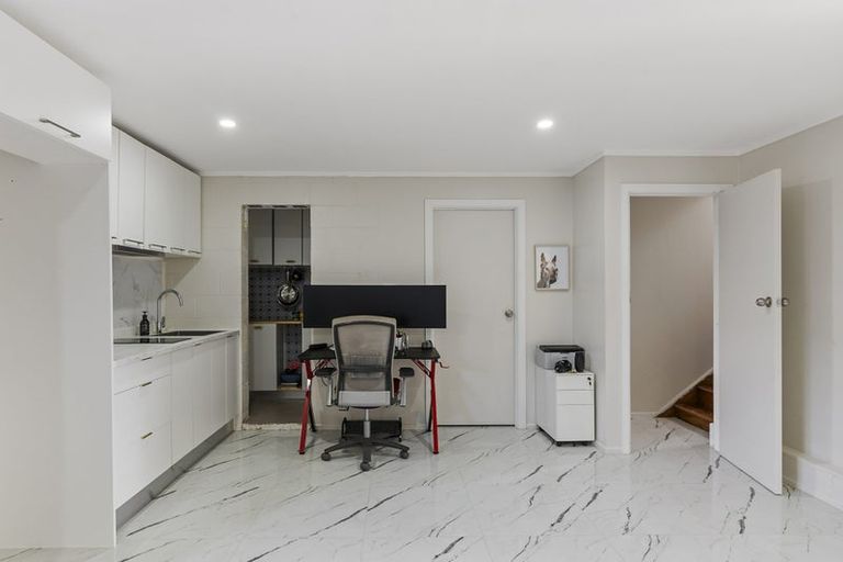 Photo of property in 23 Epping Road, Henderson, Auckland, 0610