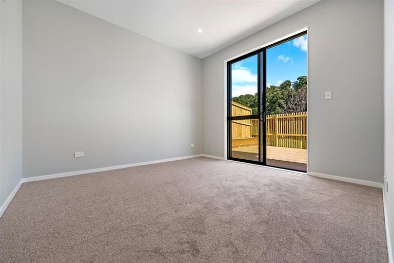 Photo of property in 36 Whakairo Crescent, Gulf Harbour, Whangaparaoa, 0930