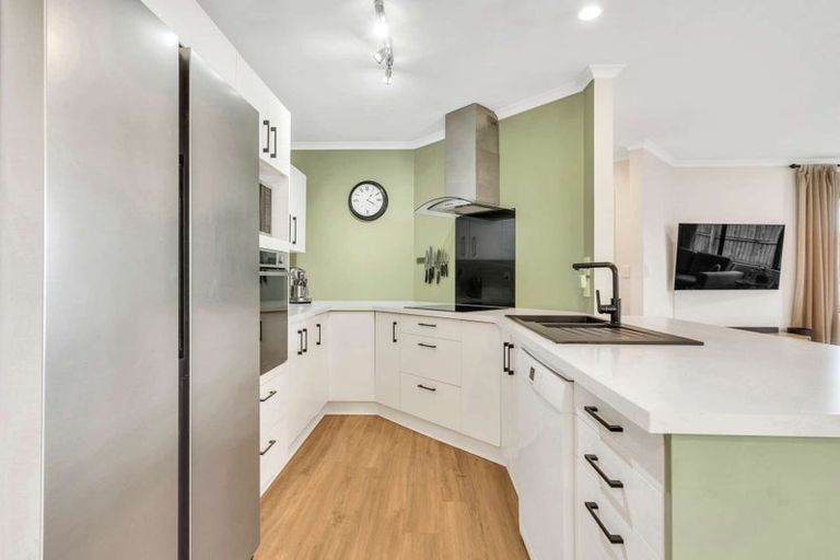 Photo of property in 30 Hoult Crescent, Monaco, Nelson, 7011