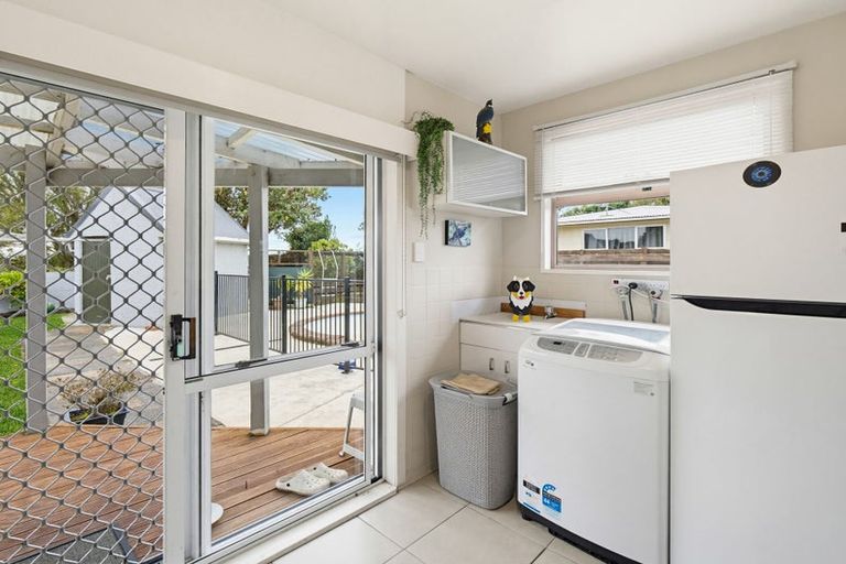 Photo of property in 103 Benmore Avenue, Cloverlea, Palmerston North, 4412