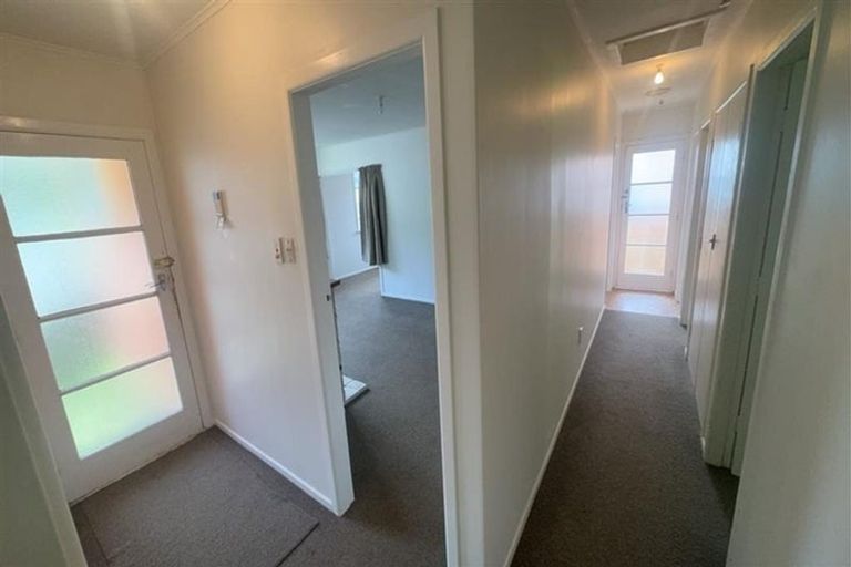 Photo of property in 14 Thomson Grove, Stokes Valley, Lower Hutt, 5019