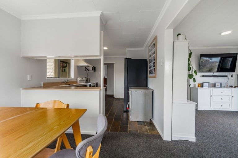 Photo of property in 8 Chelmarsh Place, Highbury, Palmerston North, 4412