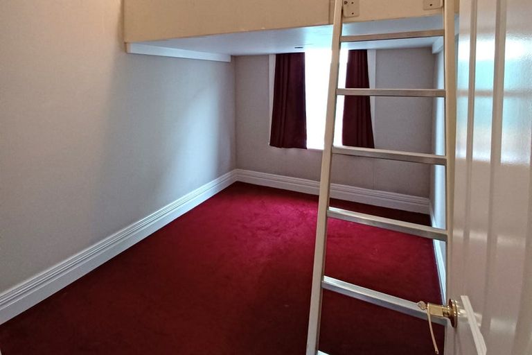 Photo of property in 6-10 Mudges Terrace, Newtown, Wellington, 6021