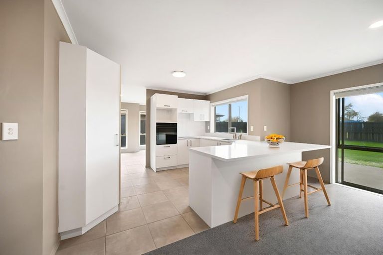 Photo of property in 55 Wiltshire Drive, Huntington, Hamilton, 3210