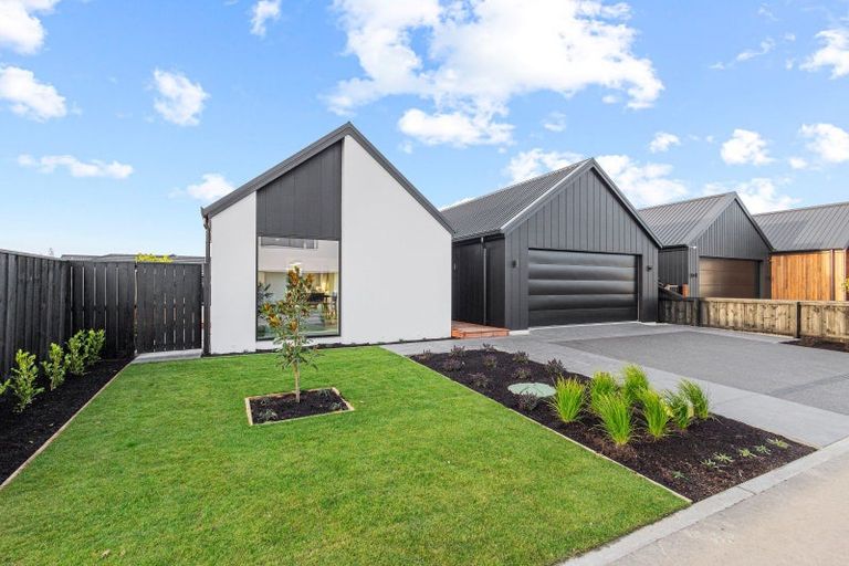 Photo of property in 1 Hobbs Lane, Harewood, Christchurch, 8051