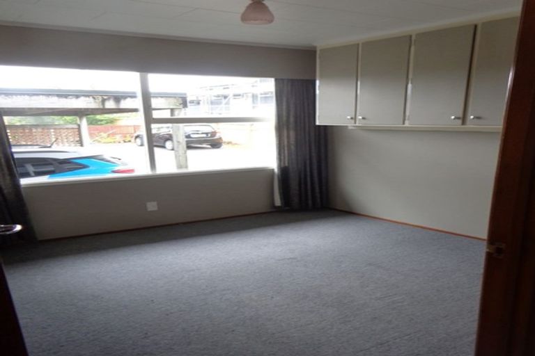 Photo of property in 168 Don Buck Road, Massey, Auckland, 0614