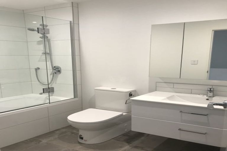 Photo of property in 15 Ngae Place, Mangere East, Auckland, 2024