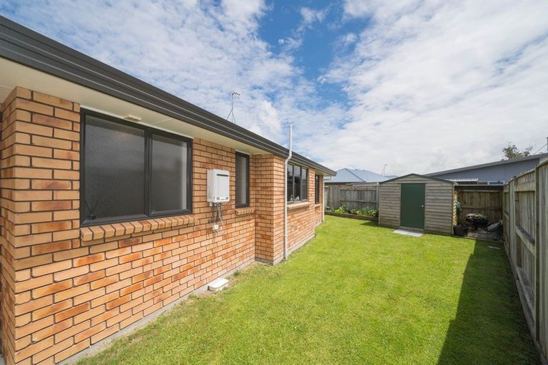 Photo of property in 10a Pegasus Place, Kelvin Grove, Palmerston North, 4414