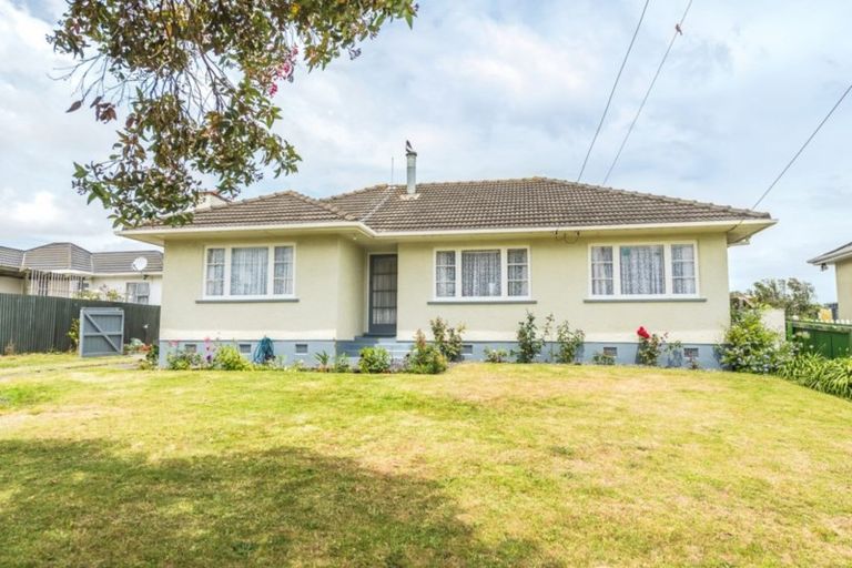 Photo of property in 85 Puriri Street, Hawera, 4610