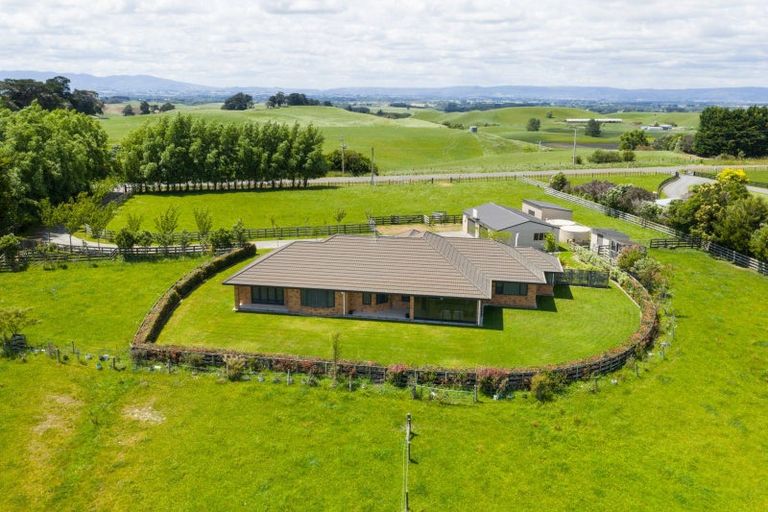 Photo of property in 61 Mount Stewart Halcombe Road, Sanson, Palmerston North, 4479