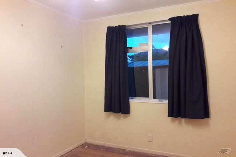 Photo of property in 40f2- Hudson Avenue, Ebdentown, Upper Hutt, 5018