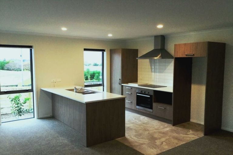 Photo of property in 95 Bert Wall Drive, Omokoroa, 3114