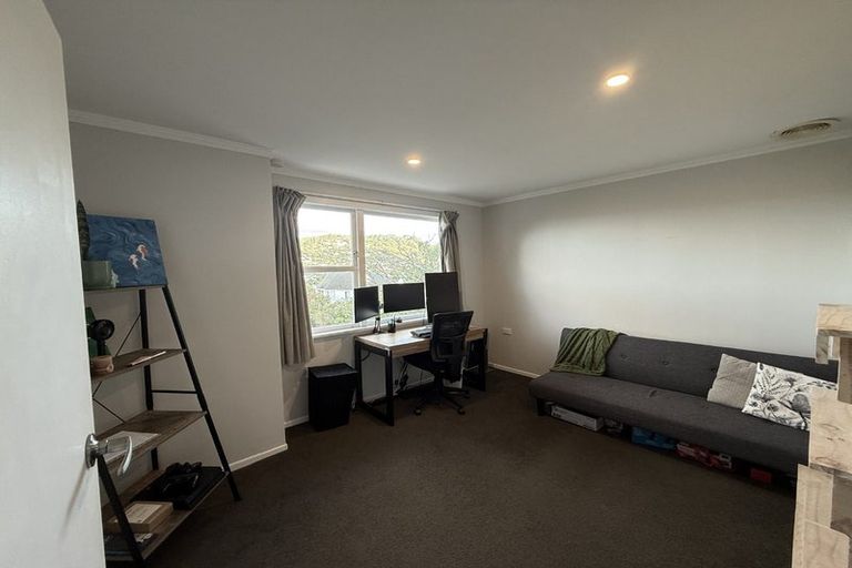 Photo of property in 59 Winston Street, Crofton Downs, Wellington, 6035