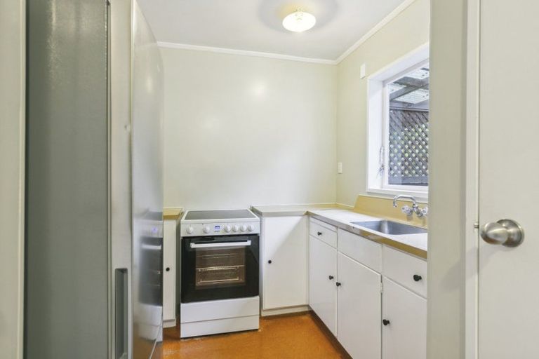 Photo of property in 107a Churton Drive, Churton Park, Wellington, 6037