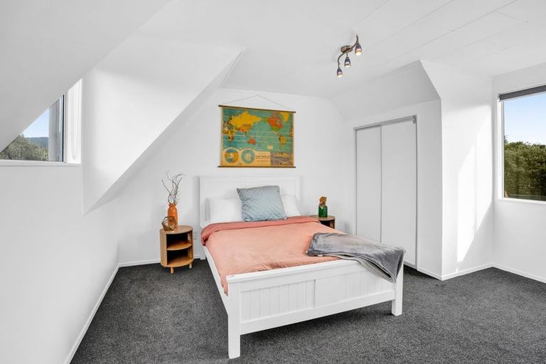 Photo of property in 1138 South Road, Oakura, 4314