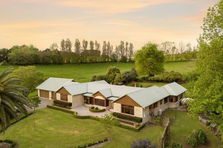 Photo of property in 19 Hereford Drive, Horsham Downs, Hamilton, 3281