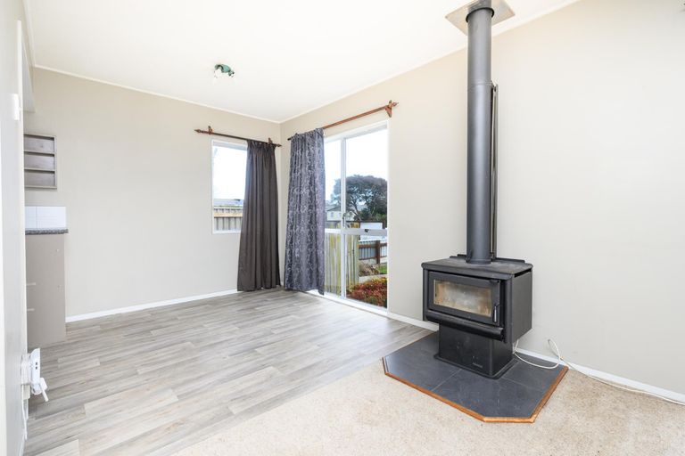 Photo of property in 40 Geraldine Crescent, Cloverlea, Palmerston North, 4412