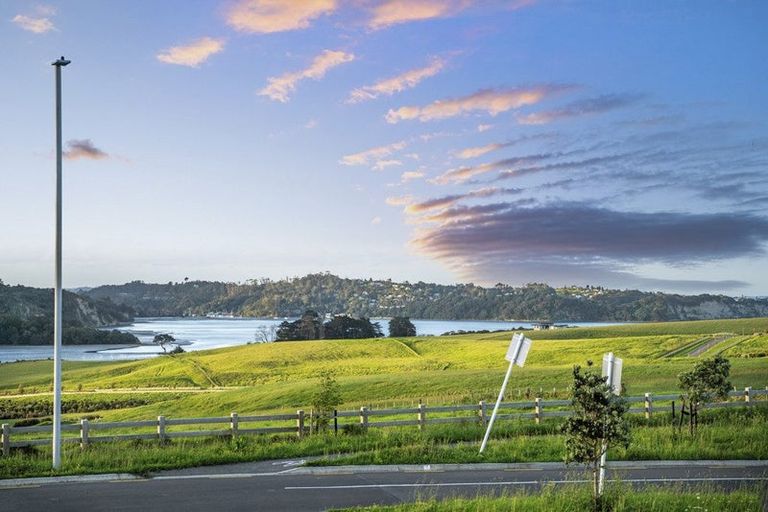 Photo of property in 214 Vaughans Road, Long Bay, Albany, 0792