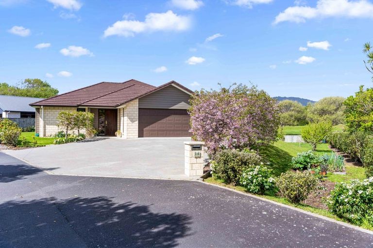 Photo of property in 38 Titoki Road, Waikanae Beach, Waikanae, 5036