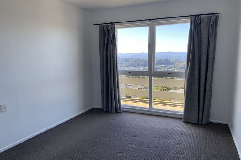 Photo of property in Bryon Court Flats, 25 Apuka Street, Brooklyn, Wellington, 6021