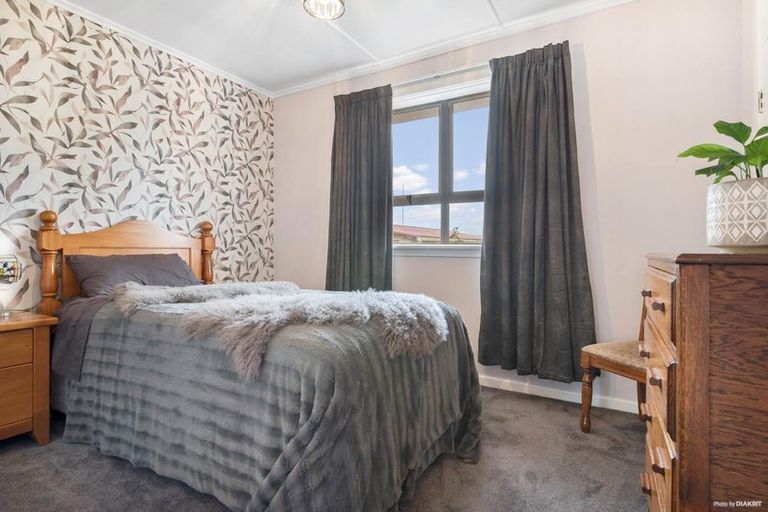 Photo of property in 5 Booth Crescent, Tuakau, 2121