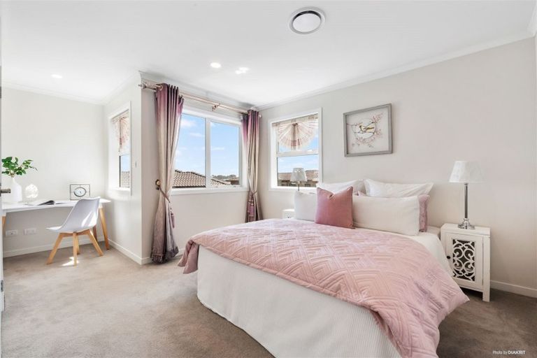 Photo of property in 20 Spyglass Street, Red Beach, 0932