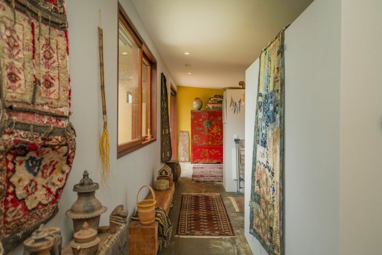 Photo of property in 19 Victoria Street, Coromandel, 3506