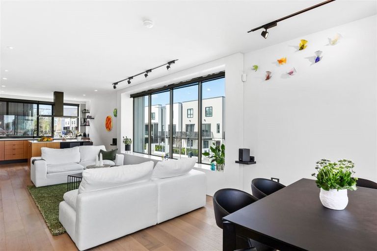 Photo of property in Latimer Terraces, 6/197 Hereford Street, Christchurch Central, Christchurch, 8011