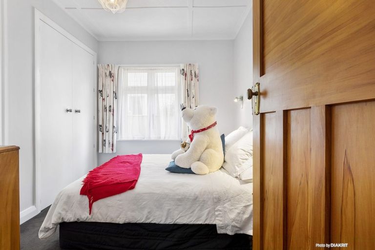 Photo of property in 11 Humber Street, Island Bay, Wellington, 6023