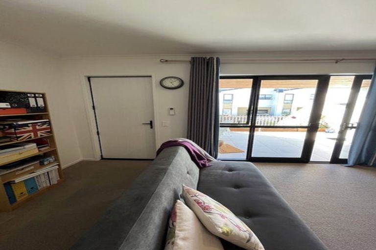 Photo of property in 266 Hobsonville Point Road, Hobsonville, Auckland, 0616