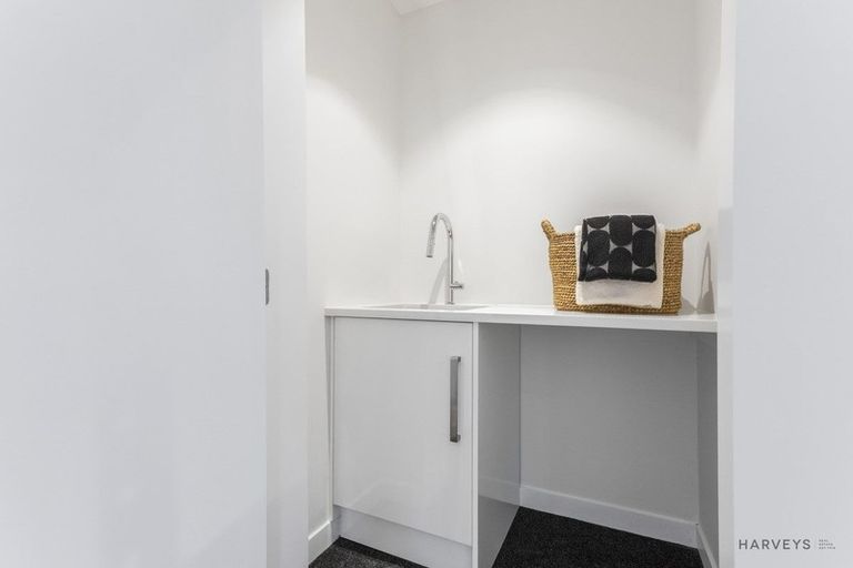 Photo of property in 13 Miha Road, Titirangi, Auckland, 0604