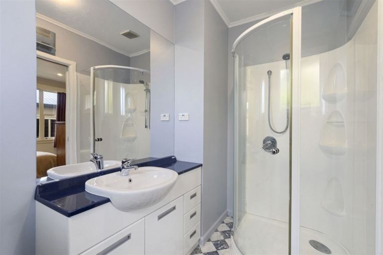 Photo of property in 225 Innes Road, St Albans, Christchurch, 8052