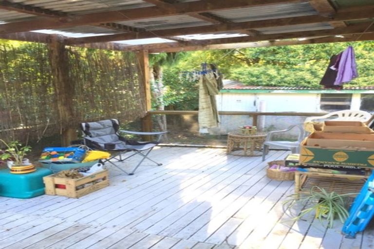 Photo of property in 10 Swanson Oaks, Swanson, Auckland, 0612