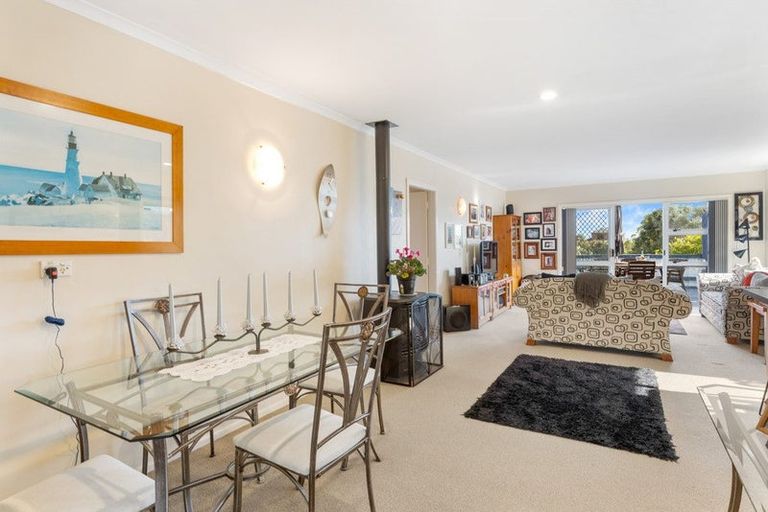 Photo of property in 33 Wharemauku Road, Raumati Beach, Paraparaumu, 5032