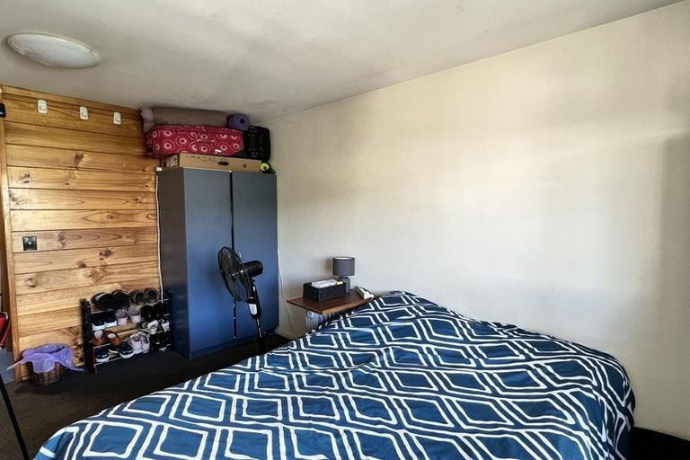 Photo of property in Basin Reserve Complex, 23/4 Sussex Street, Mount Cook, Wellington, 6021