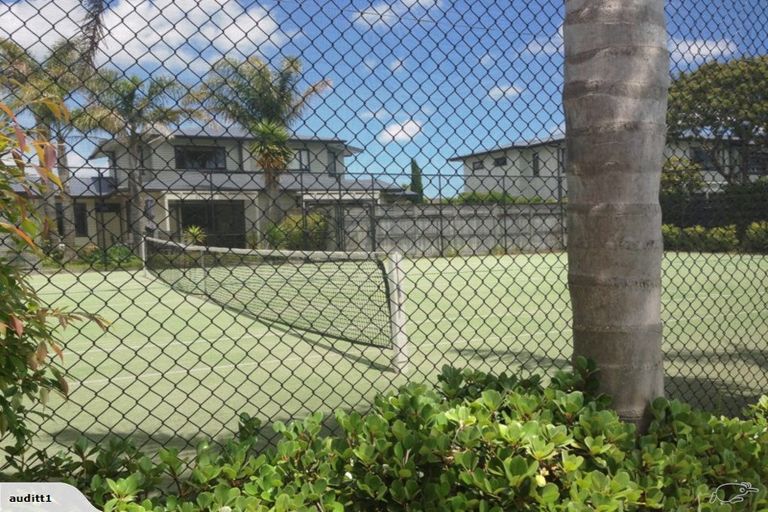 Photo of property in 74/2 Armoy Drive, East Tamaki, Auckland, 2016