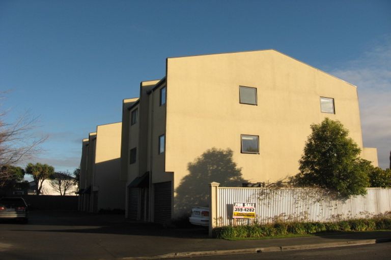 Photo of property in 2/433 Madras Street, St Albans, Christchurch, 8014