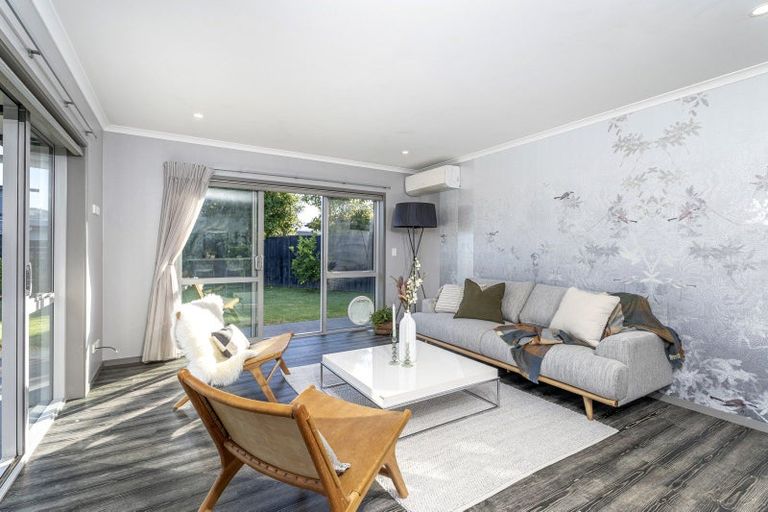 Photo of property in 2 Oscar Place, Whitianga, 3510