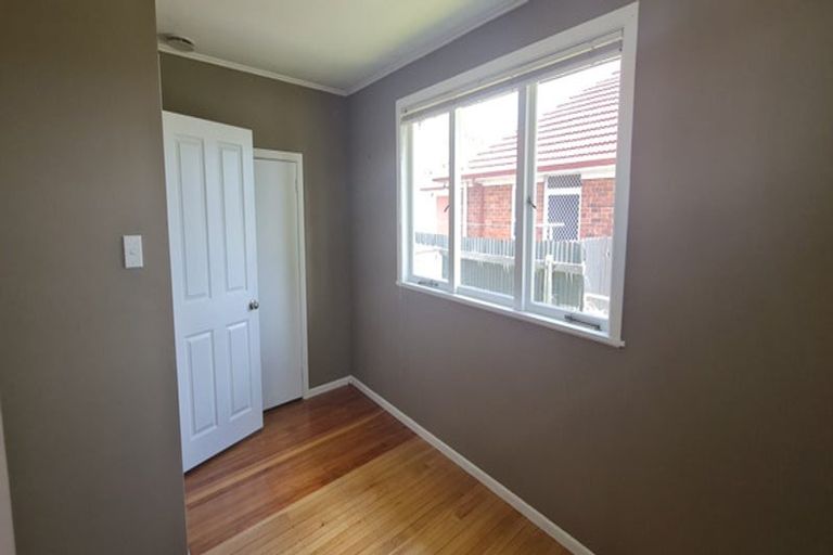 Photo of property in 13 Wallace Road, Mangere Bridge, Auckland, 2022